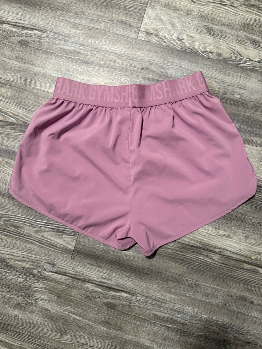 Gymshark Training Loose Fit Shorts - Picture 3 of 4